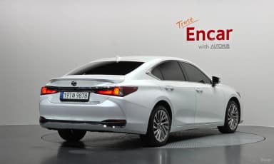 ES300h 7th Generation