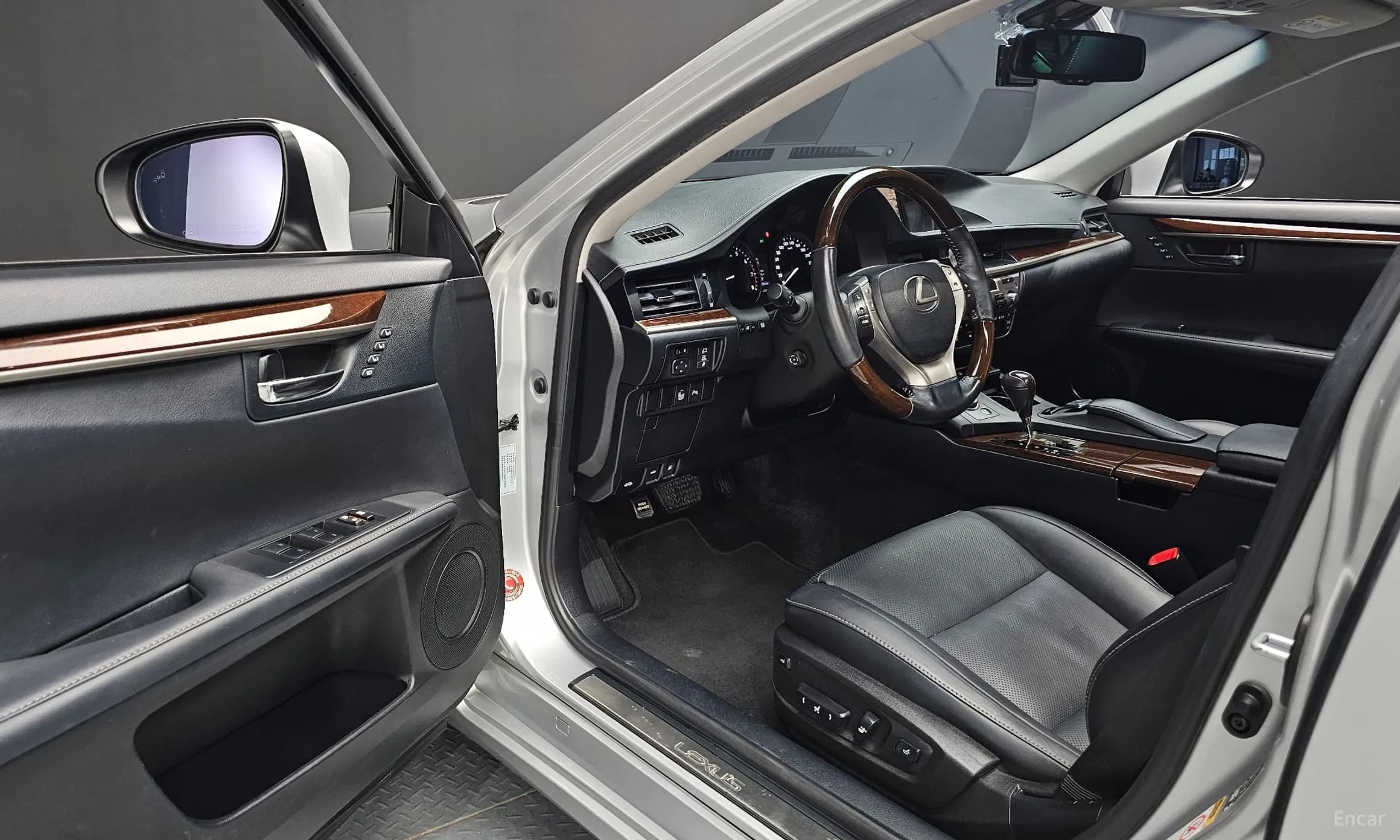 New ES350