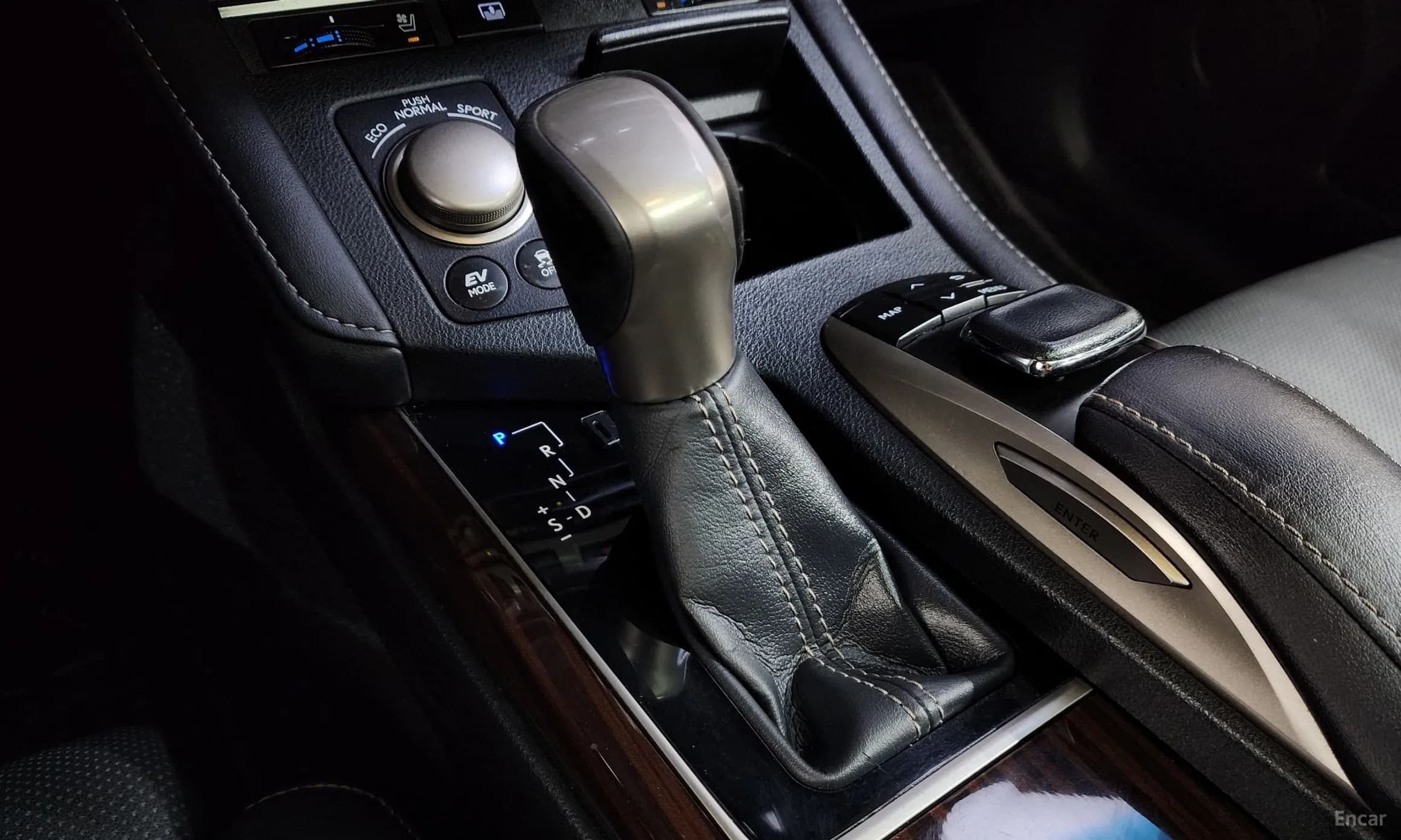 New ES300h