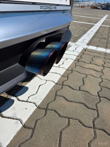 910