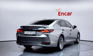 ES300h 7th Generation
