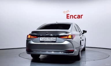 ES300h 7th Generation