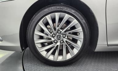 ES300h 7th Generation