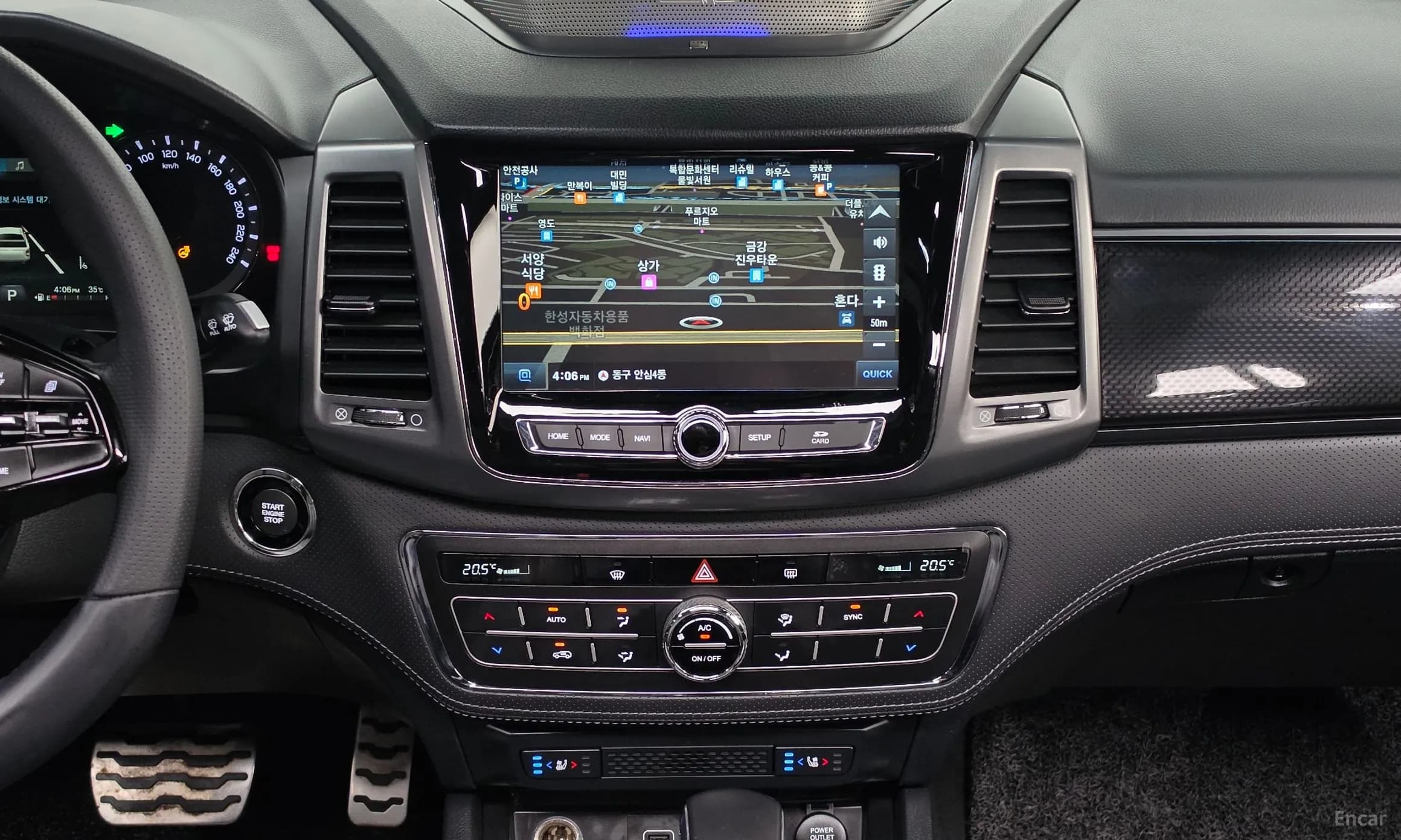 Rexton Sports Khan