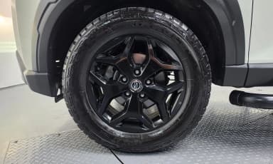 Rexton Sports Khan