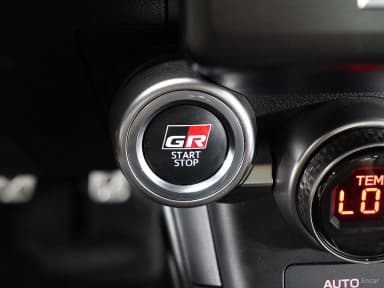 GR86
