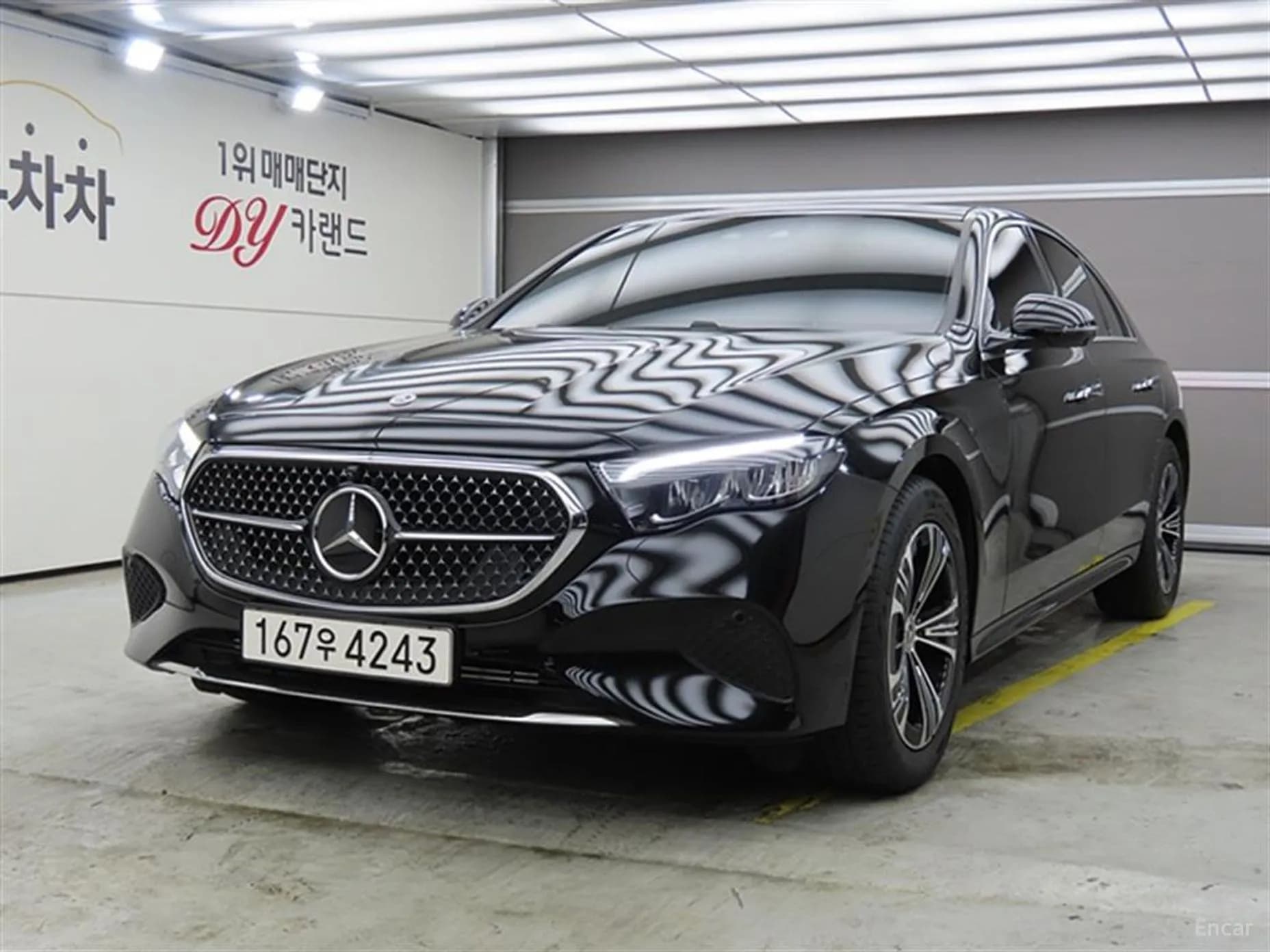 E-Class W214