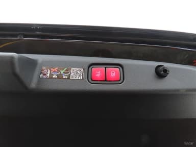 E-Class W214