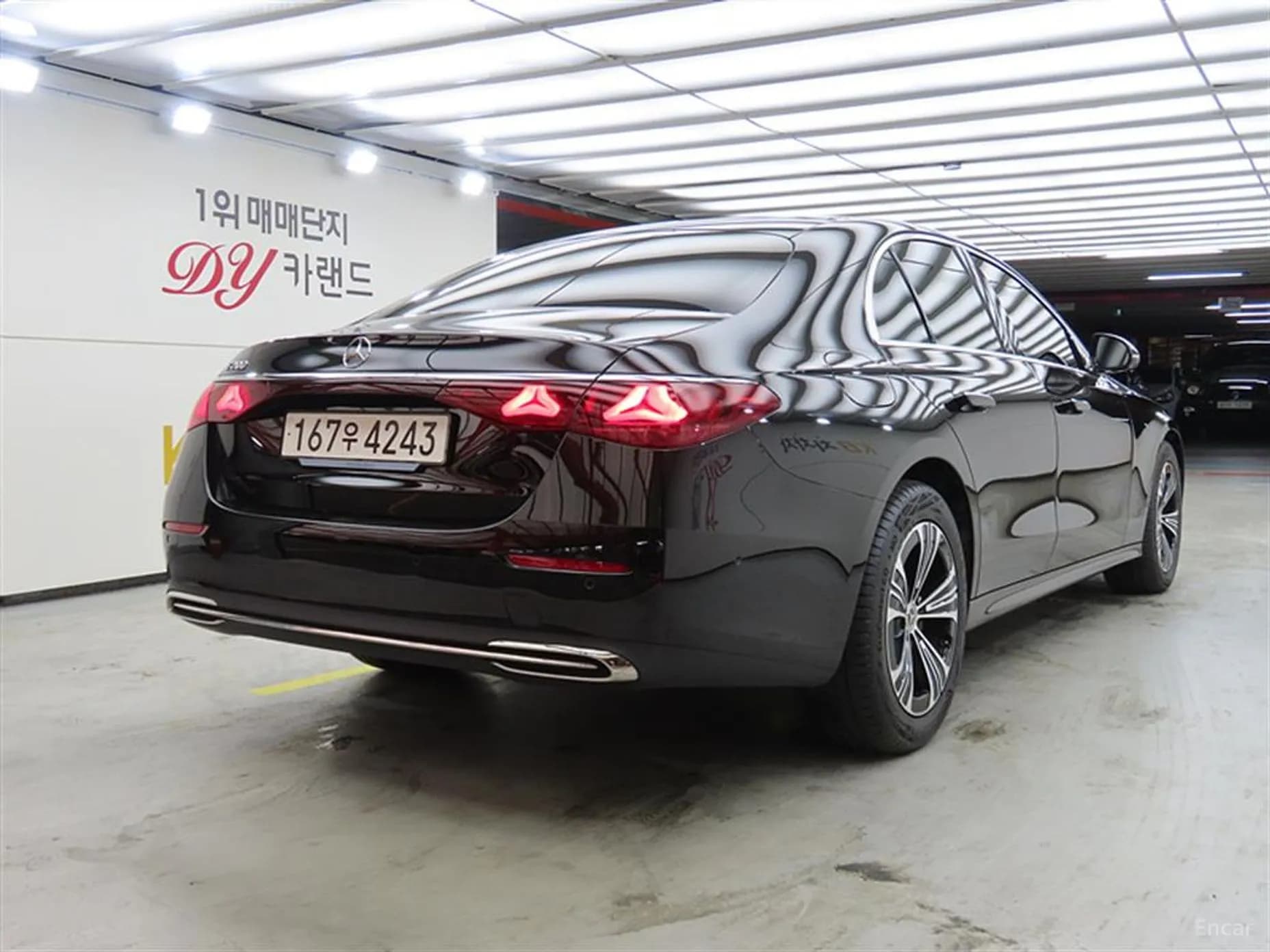 E-Class W214