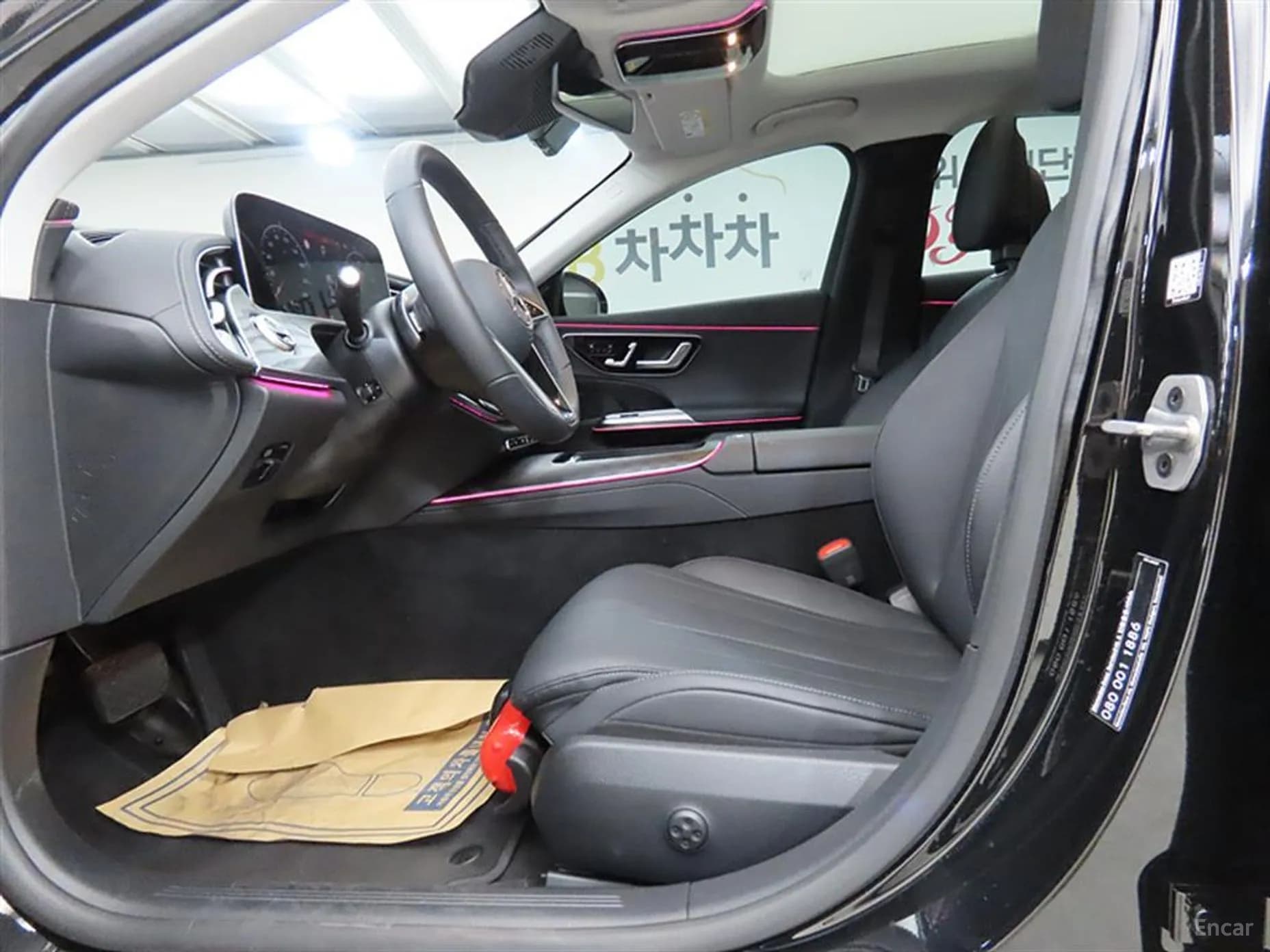 E-Class W214