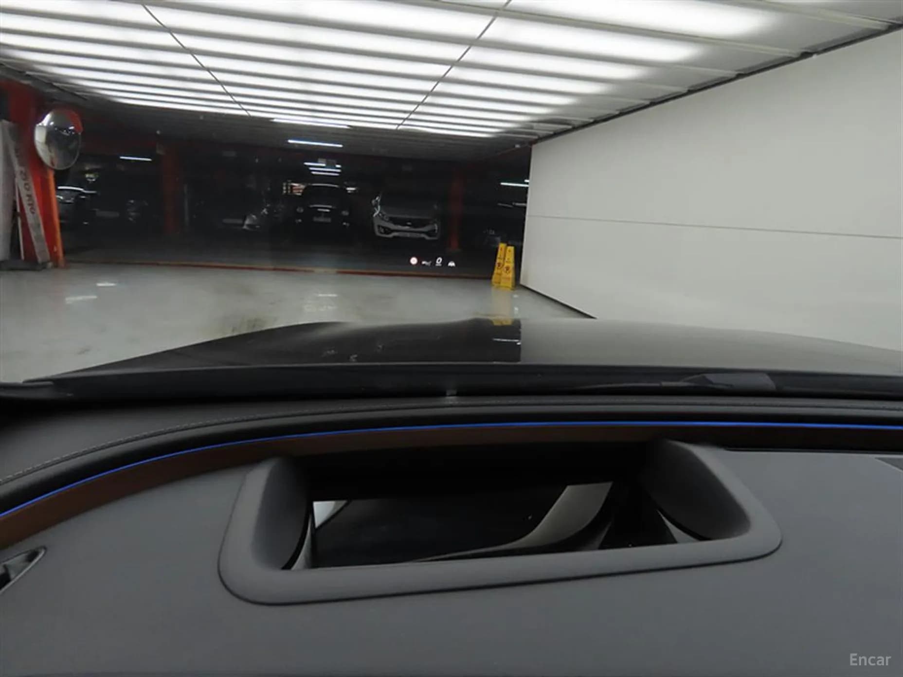 E-Class W214