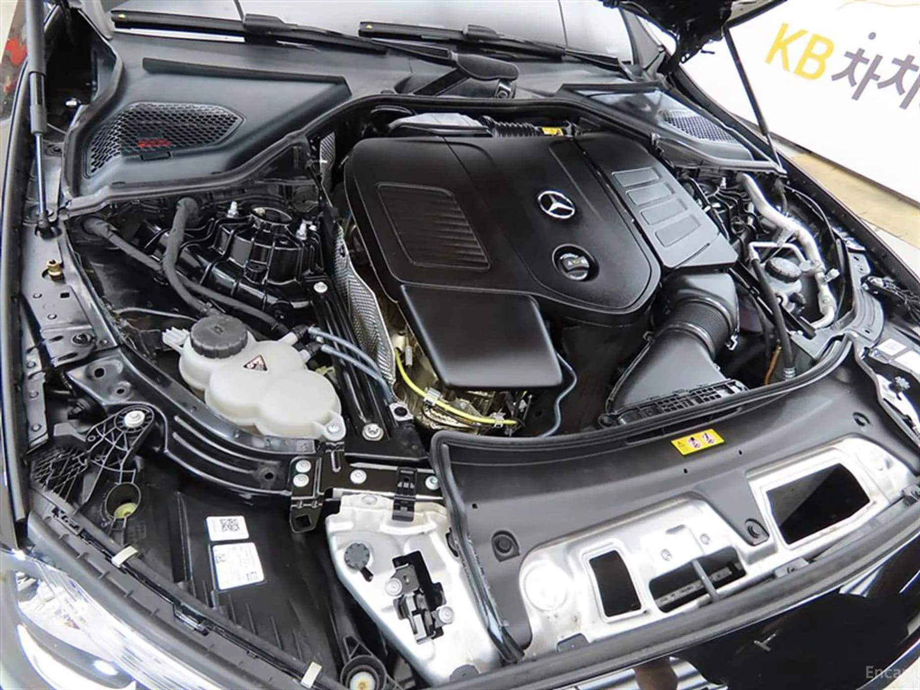 E-Class W214