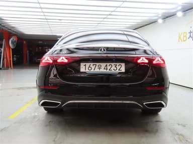 E-Class W214