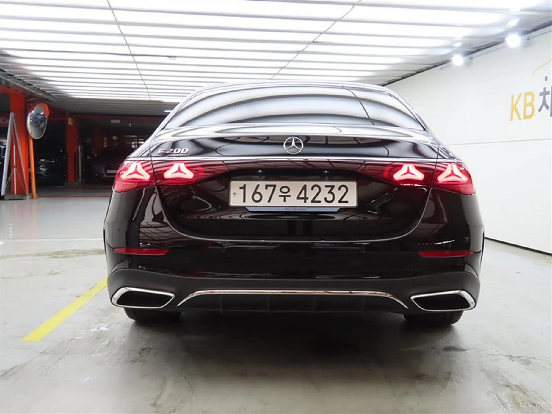 E-Class W214