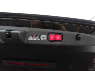 E-Class W214