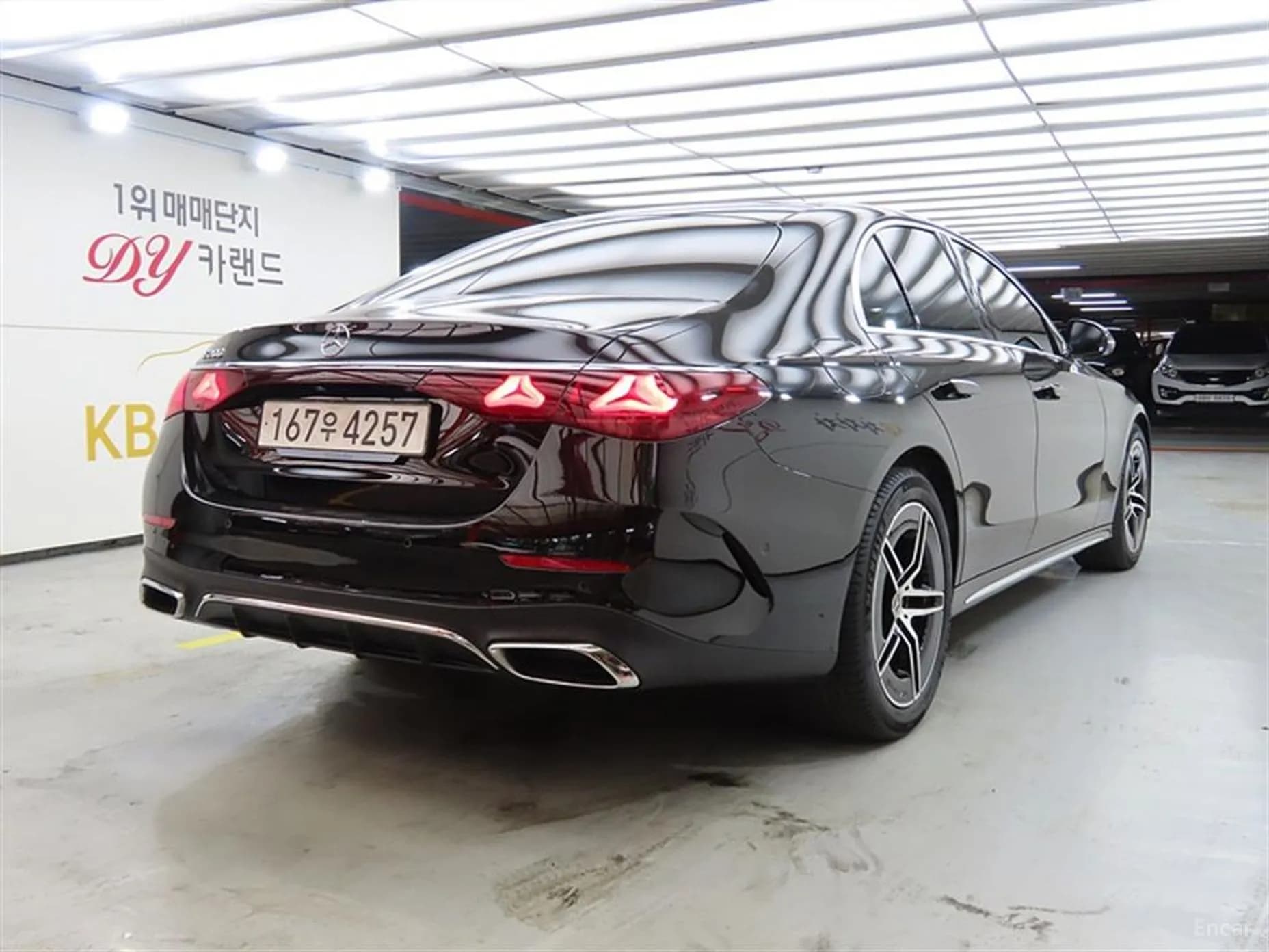 E-Class W214