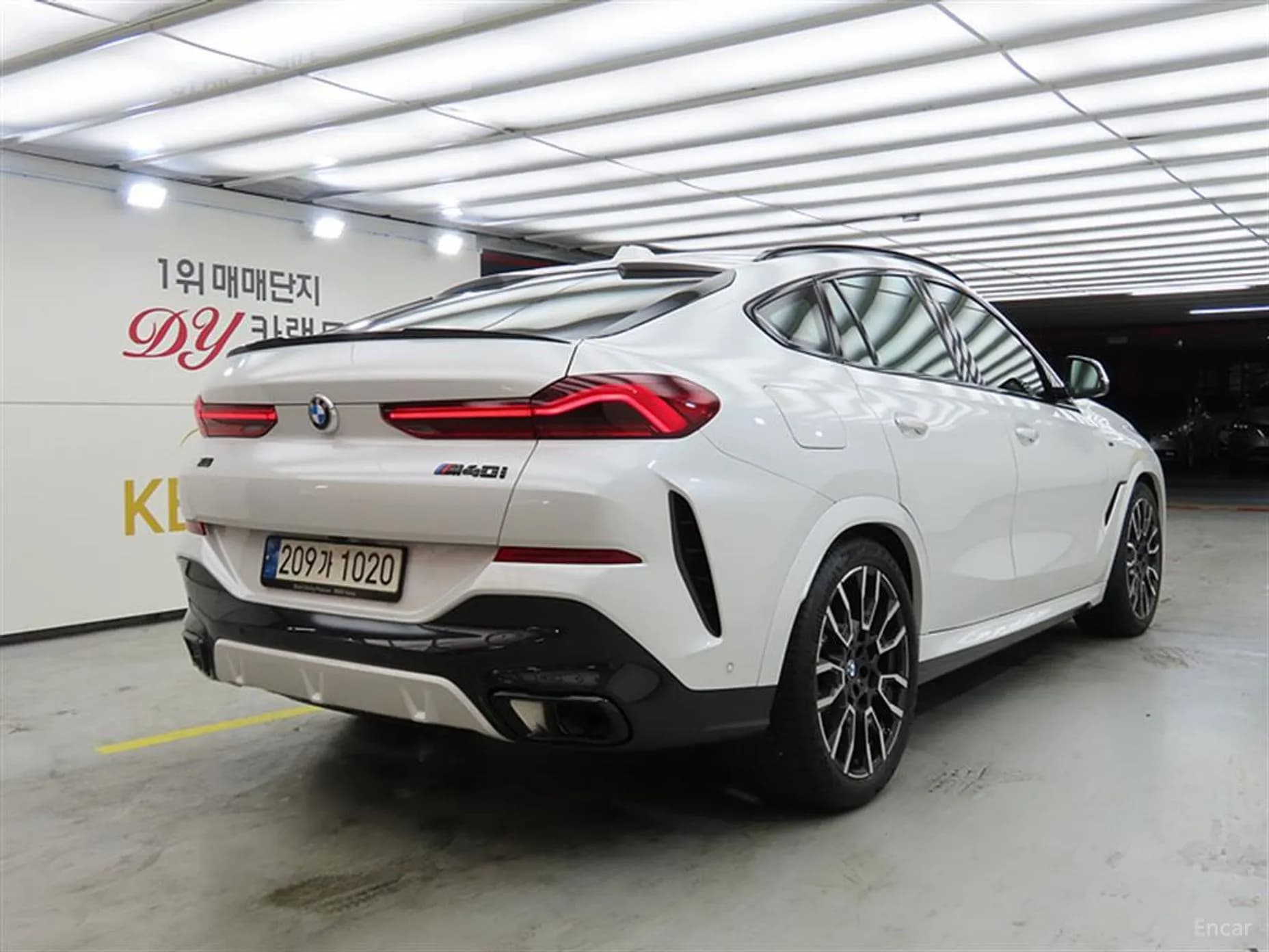 X6 (G06)