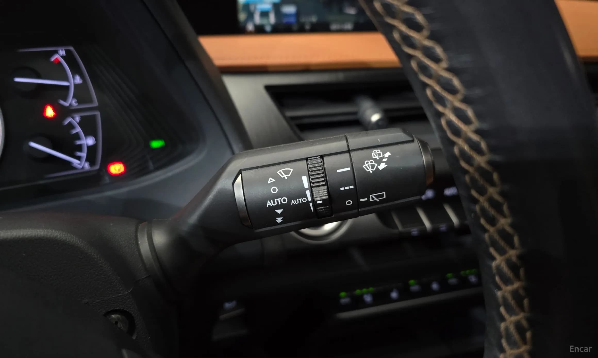 UX250h
