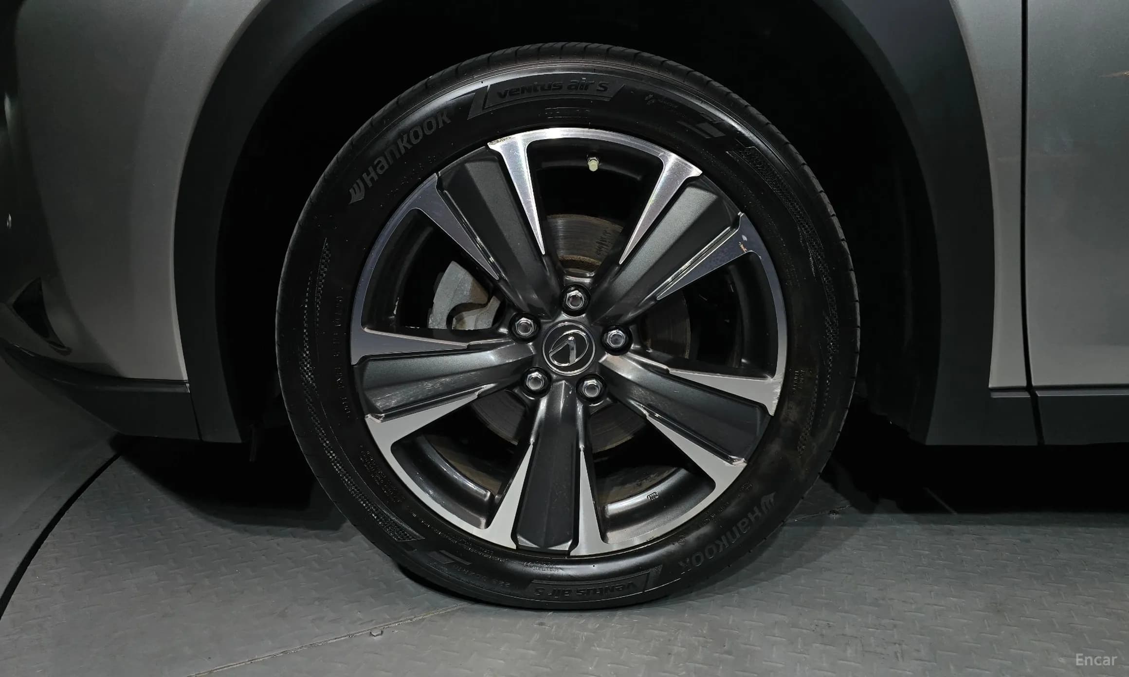 UX250h