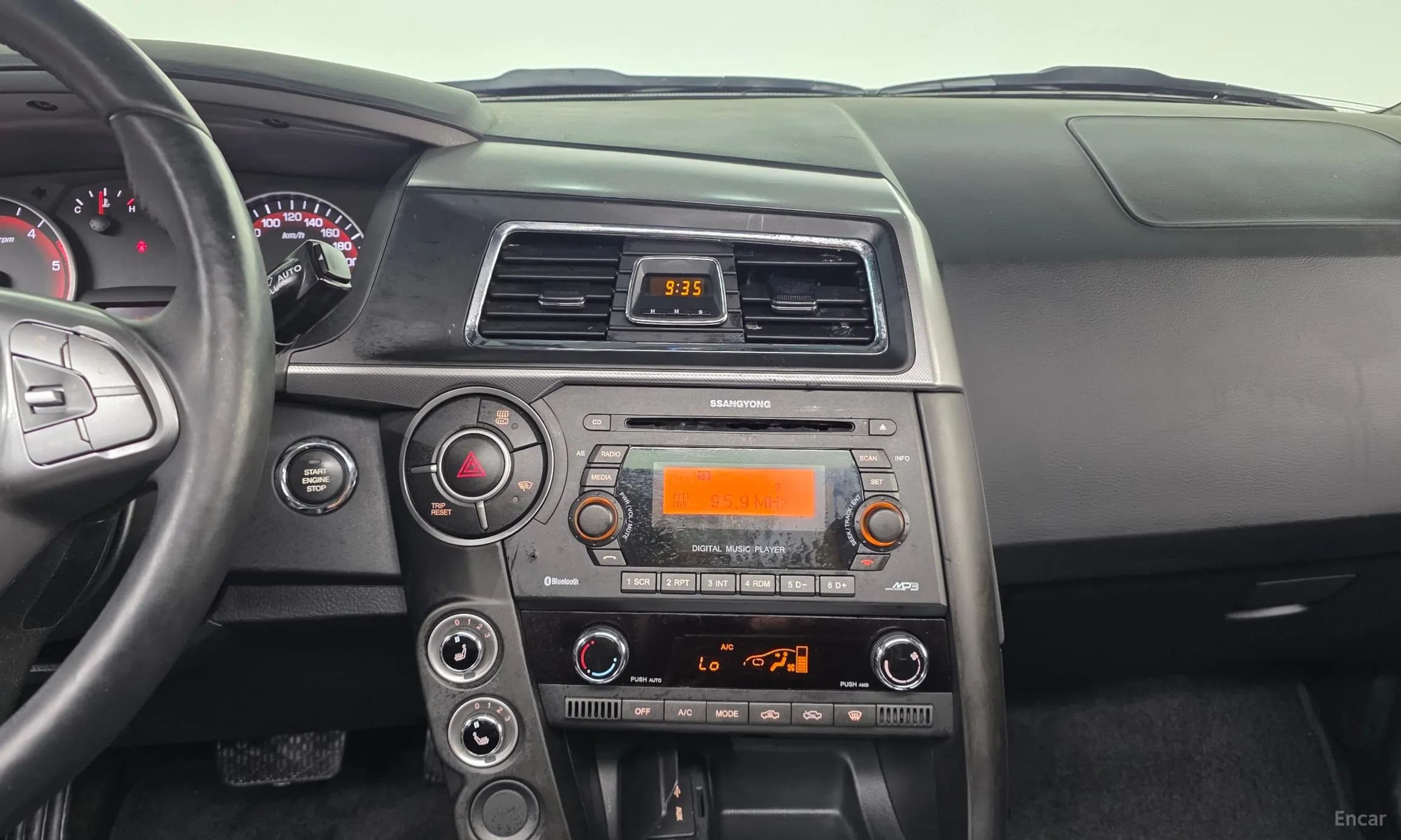 Korando Sports