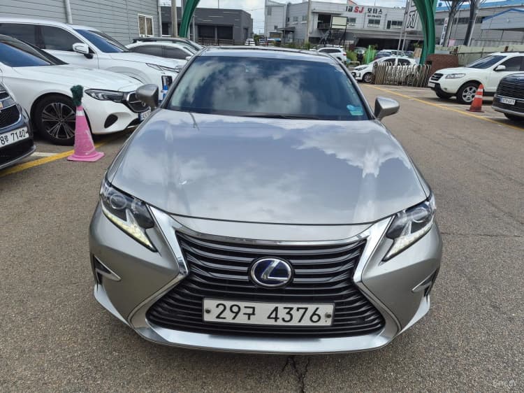 New ES300h