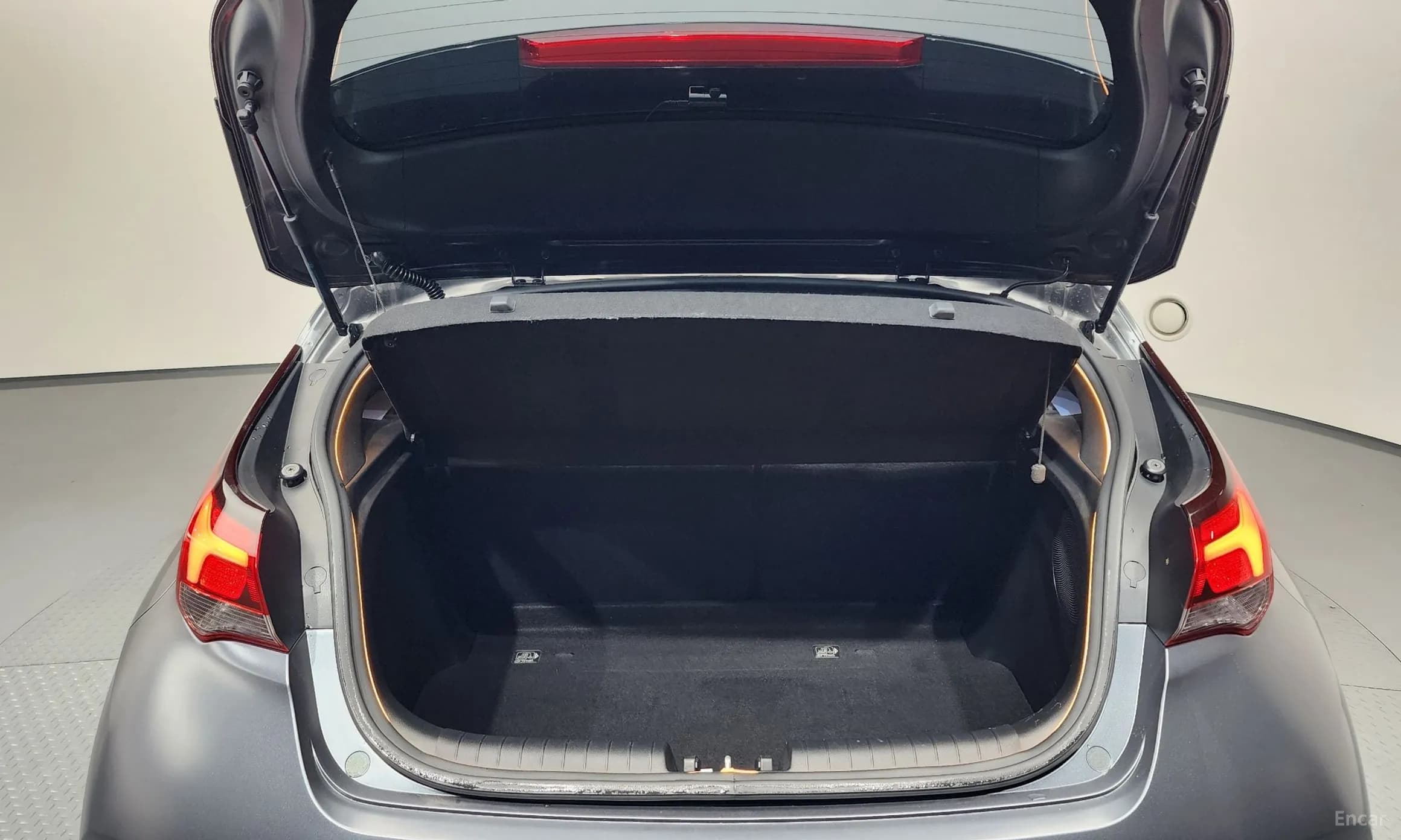 Veloster (JS)