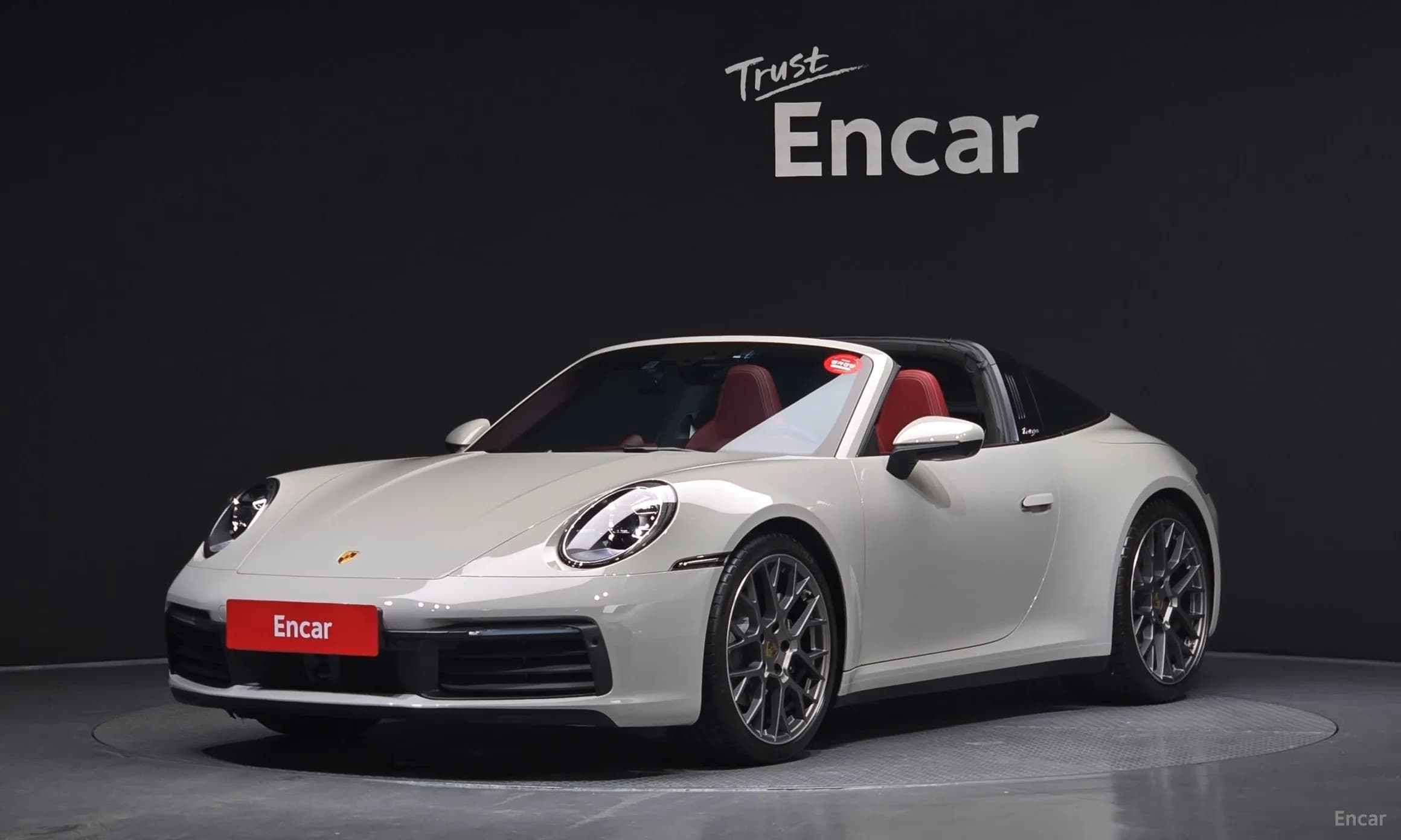 911 (992)