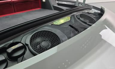 911 (992)