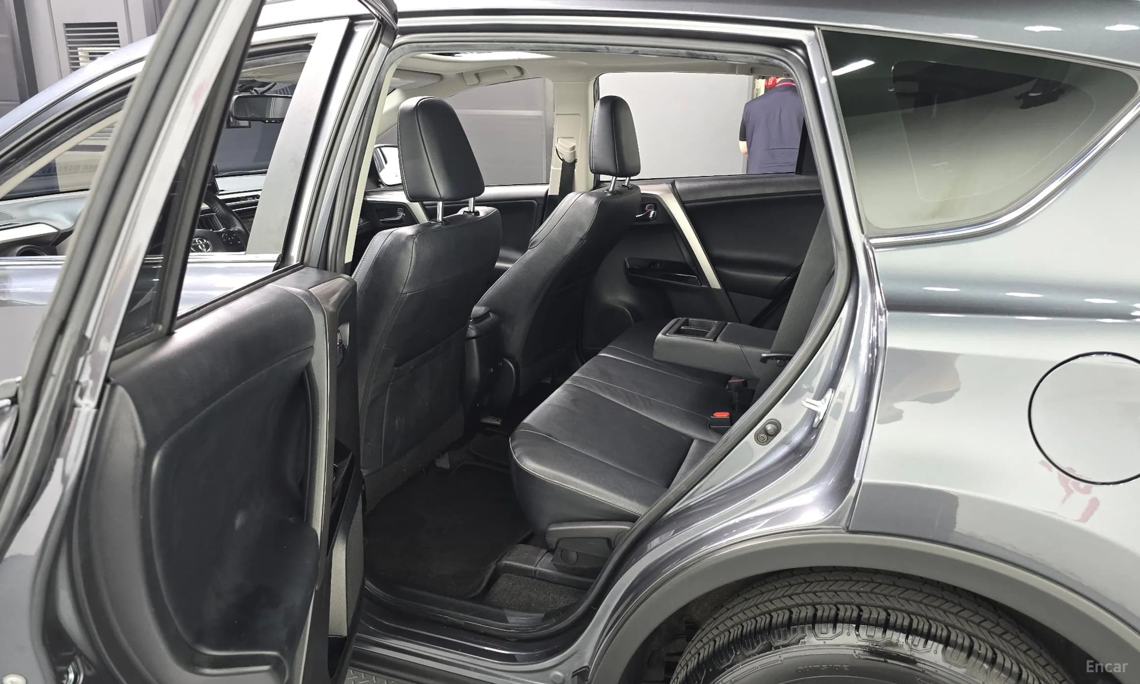RAV4