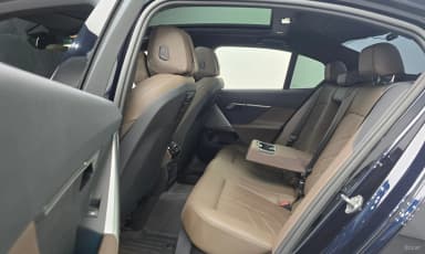 5 Series (G60)
