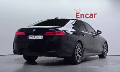 5 Series (G60)