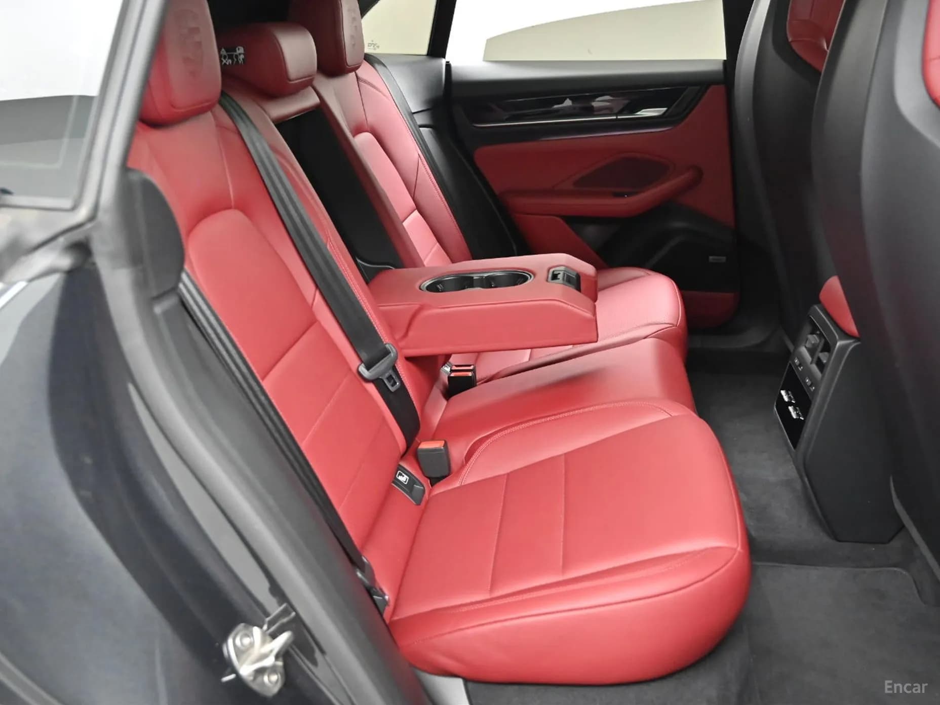 Macan EV