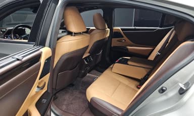 ES300h 7th Generation