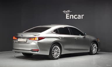 ES300h 7th Generation