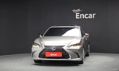 ES300h 7th Generation