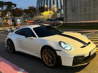 911 (992)