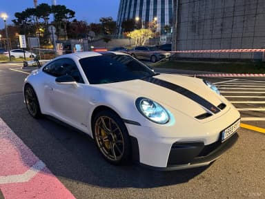 911 (992)