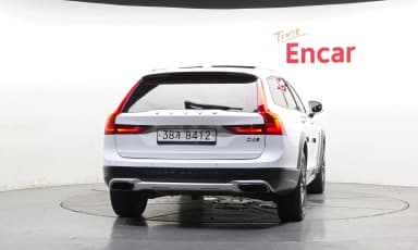 V90 Cross Country