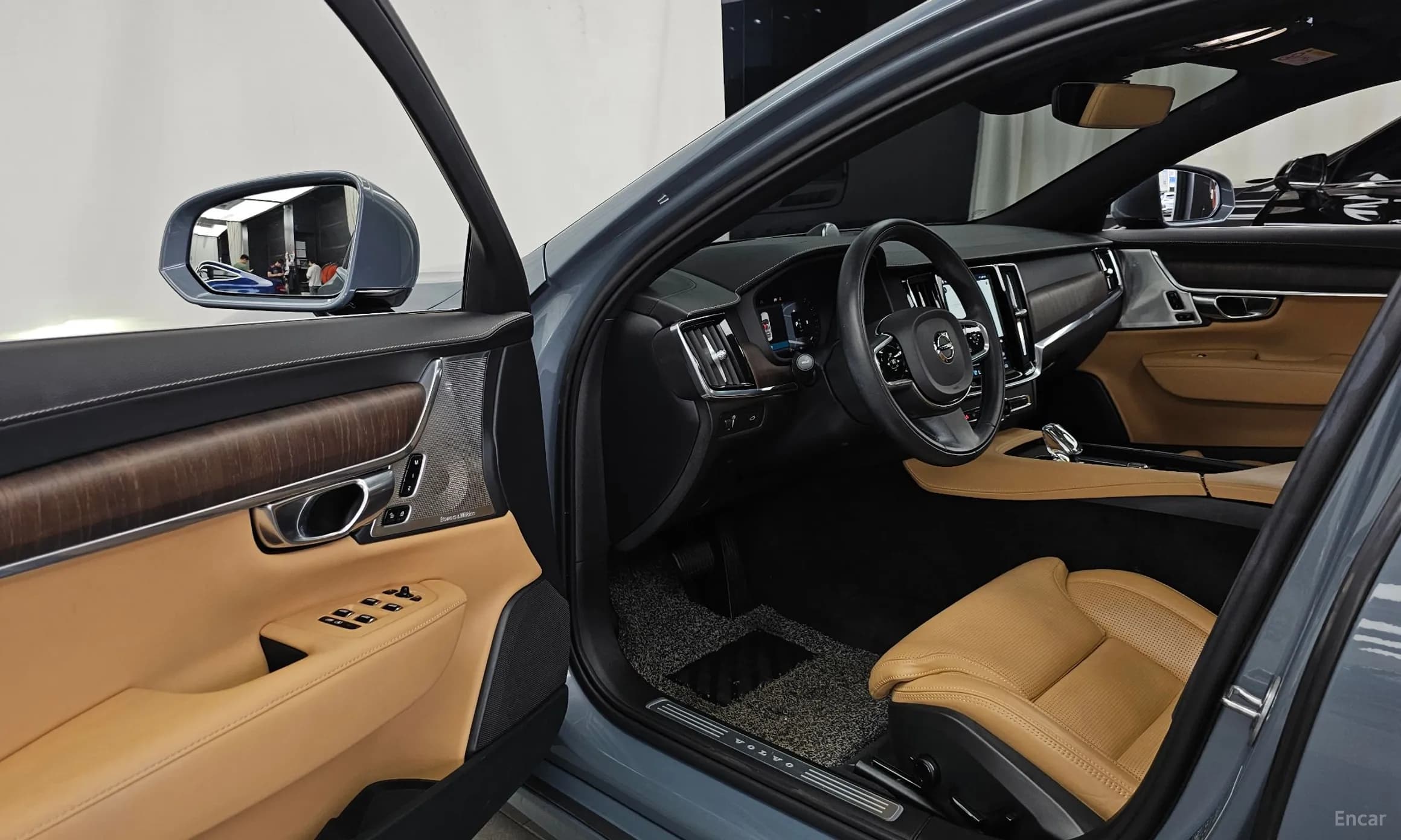 S90