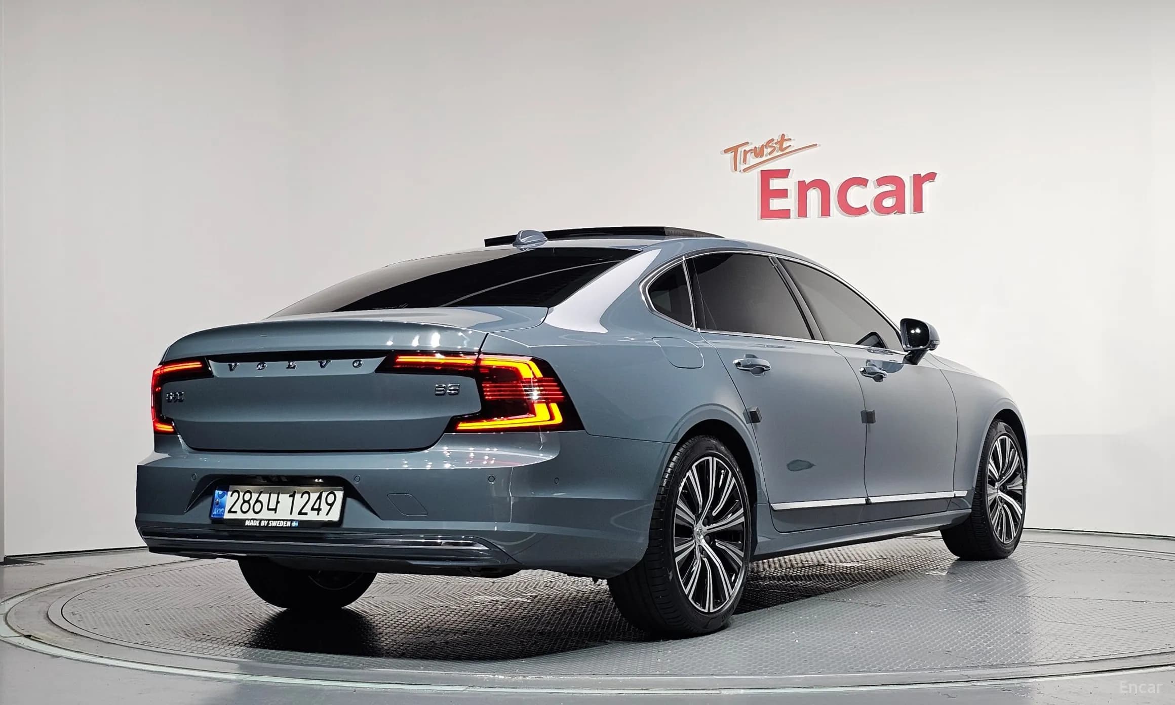 S90