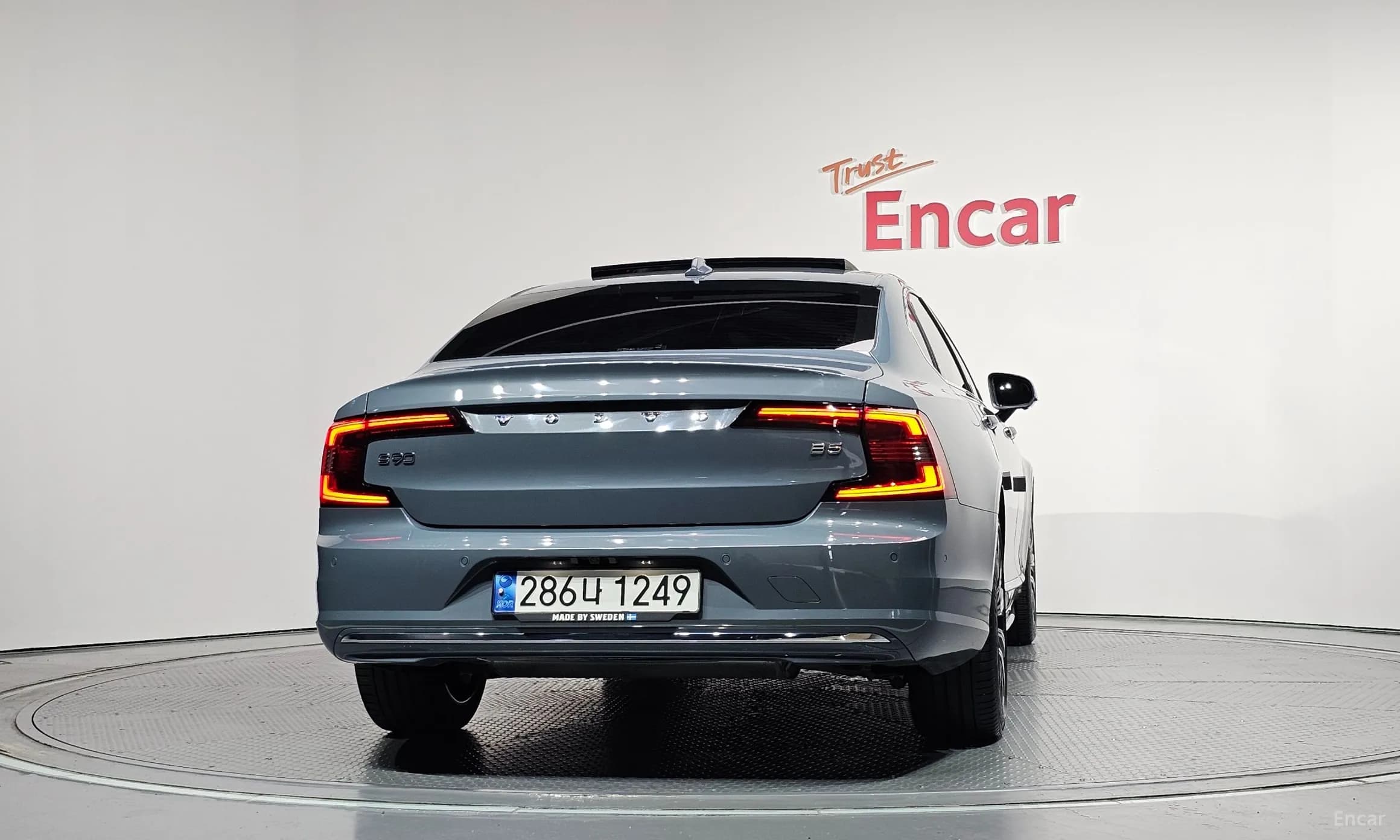 S90