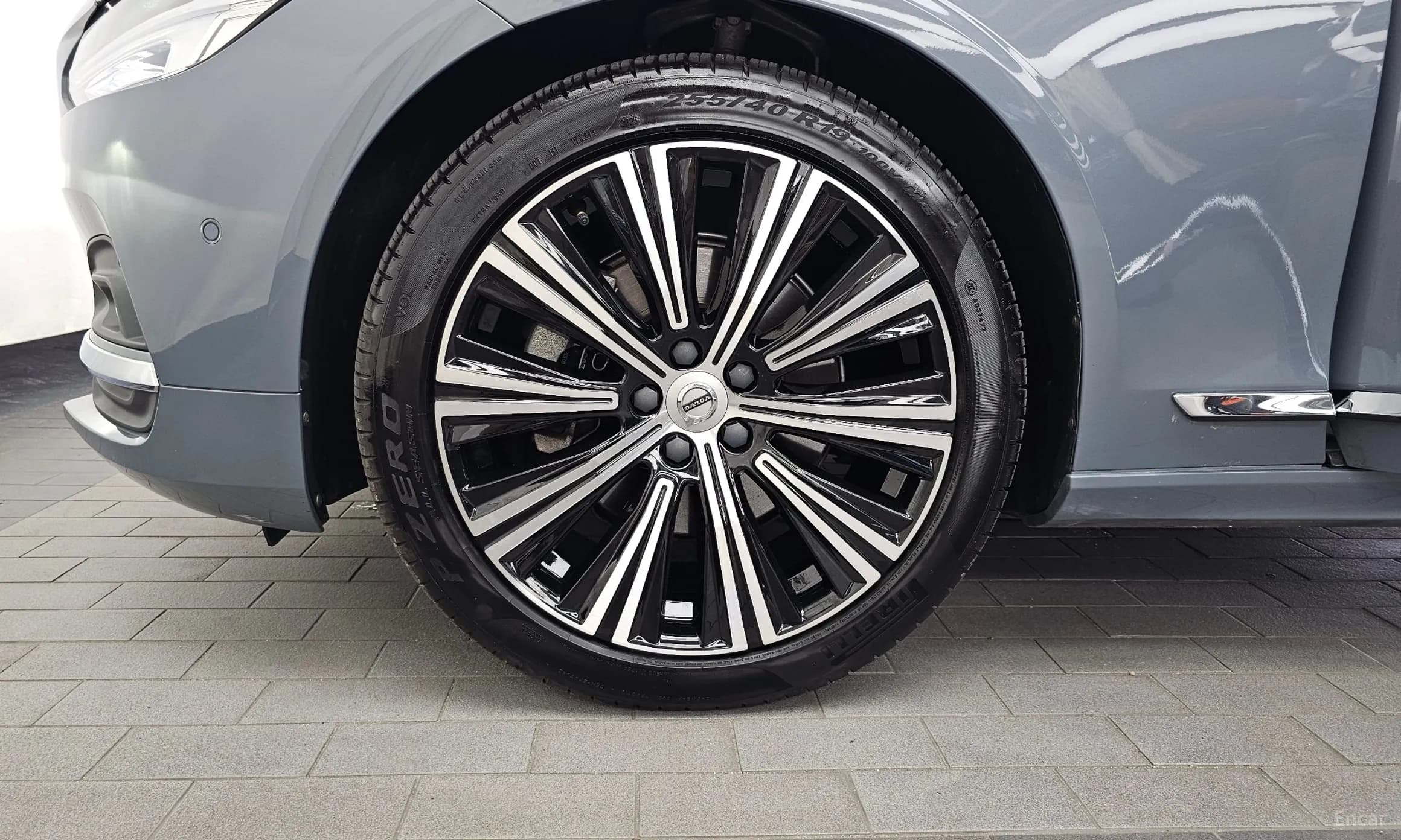 S90