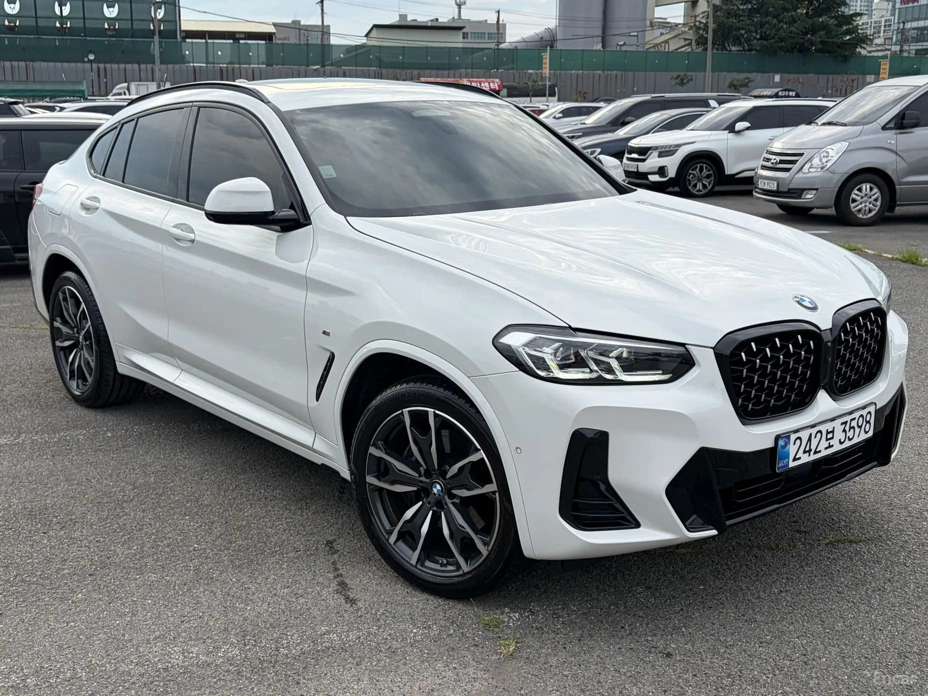 X4 (G02)