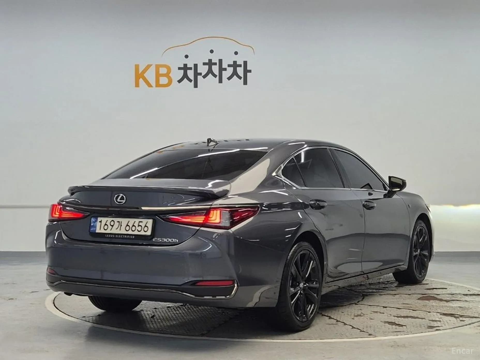 ES300h 7th Generation