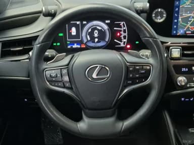 ES300h 7th Generation
