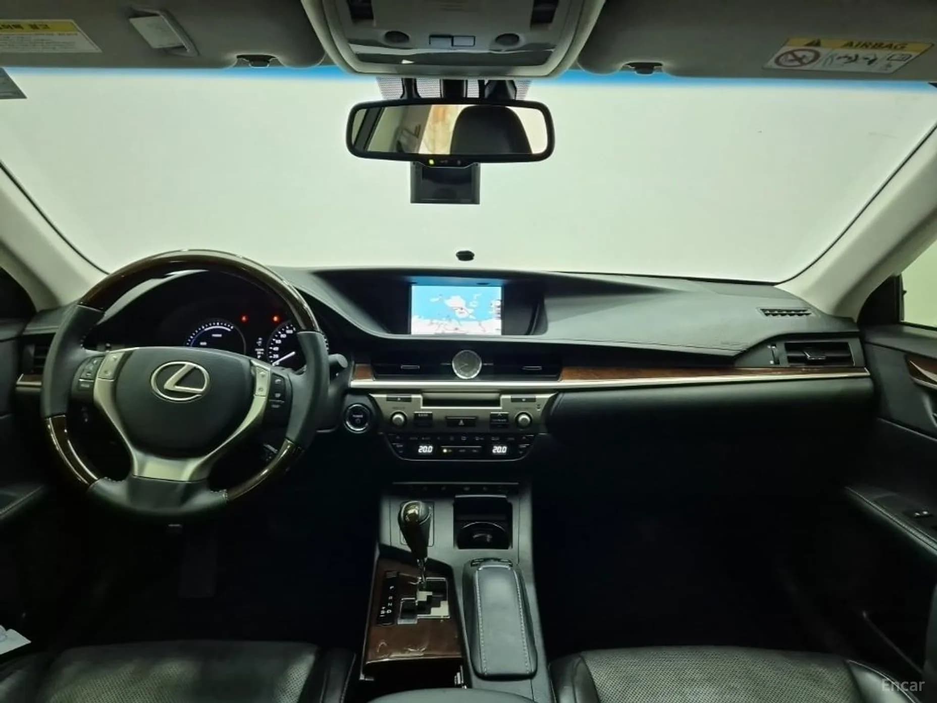 New ES300h