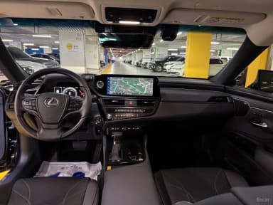 ES300h 7th Generation