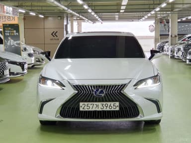 ES300h 7th Generation