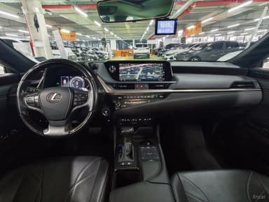 ES300h 7th Generation
