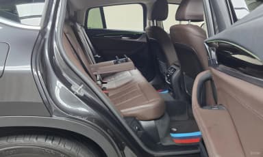 X4 (G02)